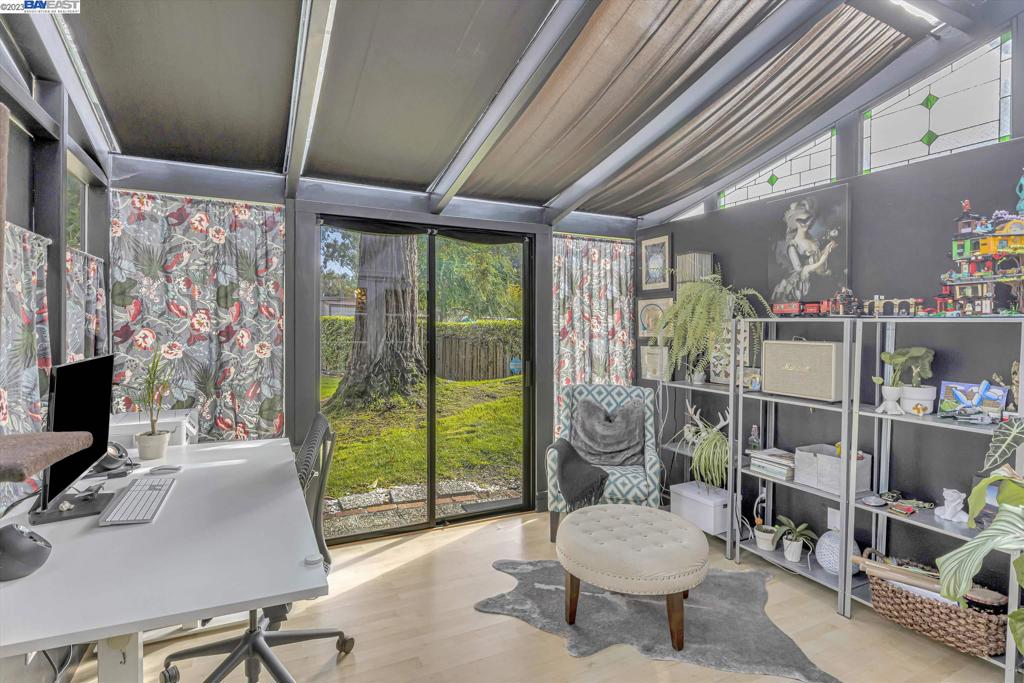 FAIRVIEW - Residential