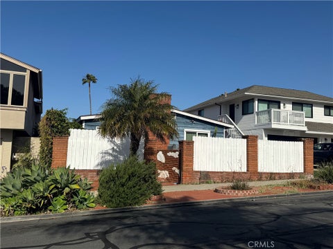 Photo of 34041 El Encanto AVE, Dana Point, CA 92629 (MLS # OC26124898)