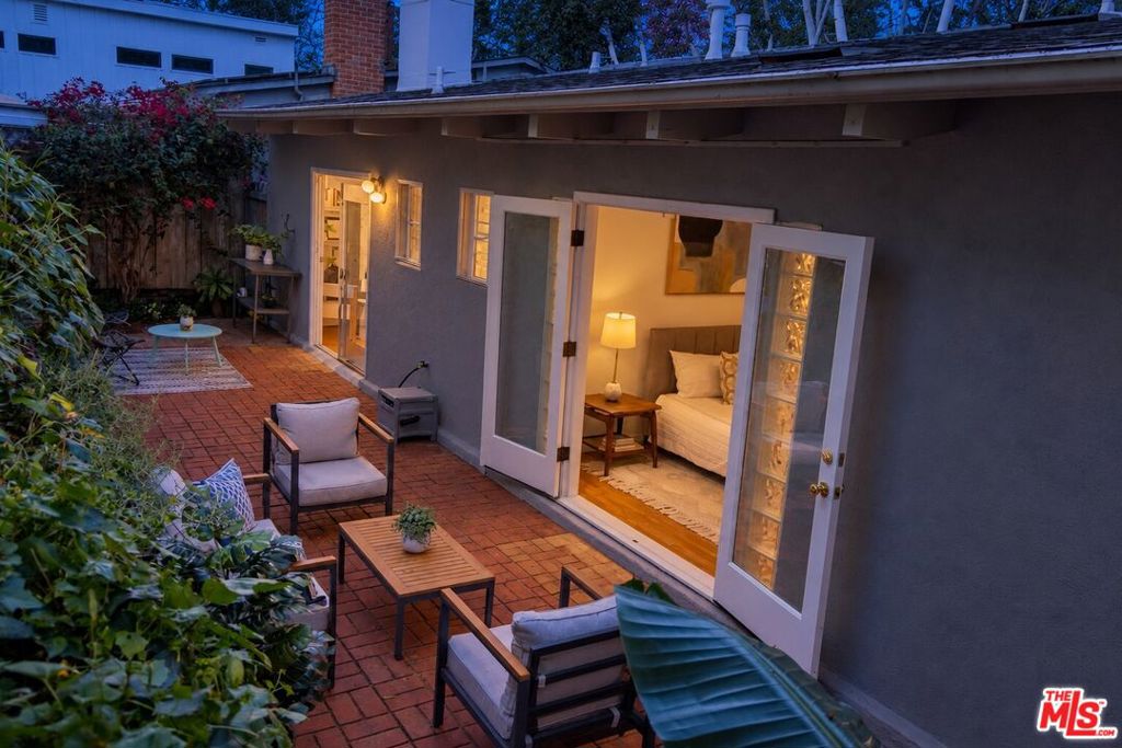 Photo of 1115 N Beverly Glen Boulevard, Los Angeles, CA 90077 (MLS # 26871675)