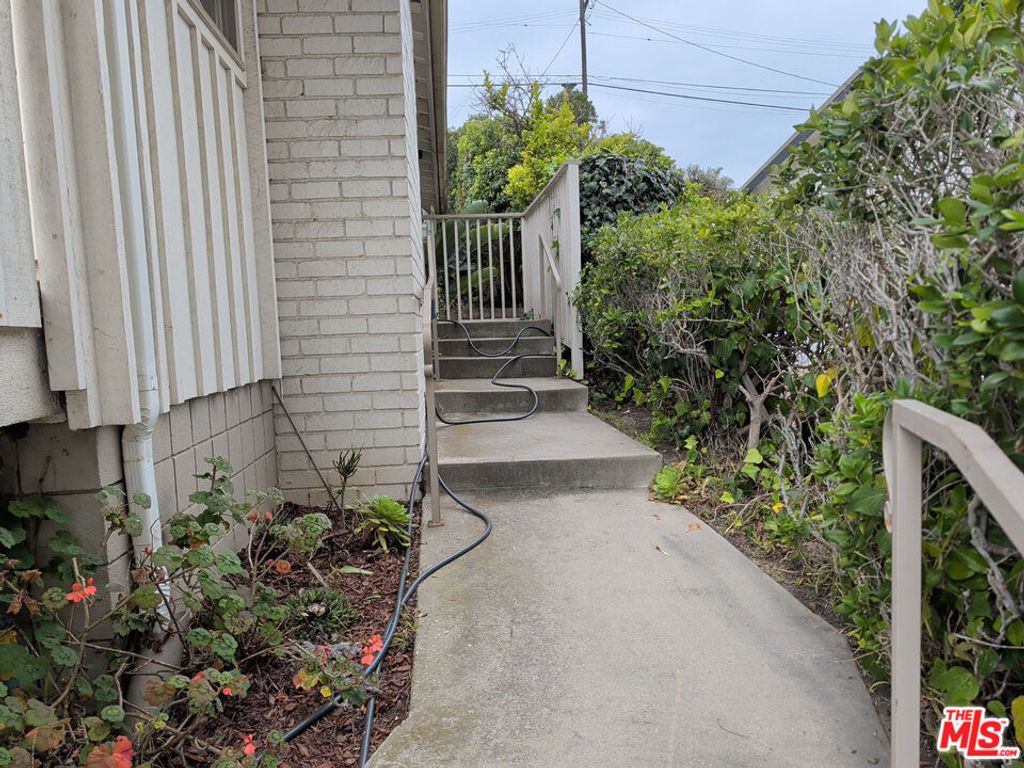 Photo of 8217 Billowvista Drive, Playa Del Rey, CA 90293 (MLS # 26640811)