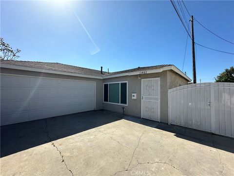Tiny photo for 11480 Burke St, Whittier, CA 90606 (MLS # PW26049727)