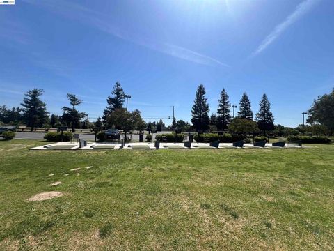 Photo of 17051 Escalon Bellota Rd Rd, Escalon, CA 95320 (MLS # 41133310)