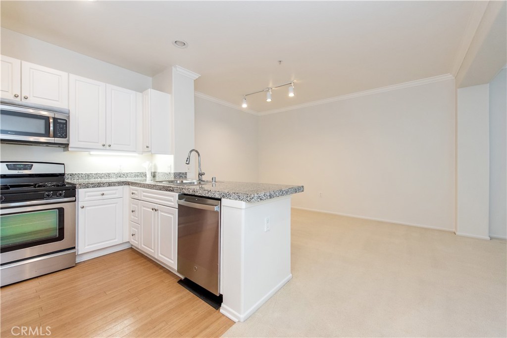 3239 Watermarke Place