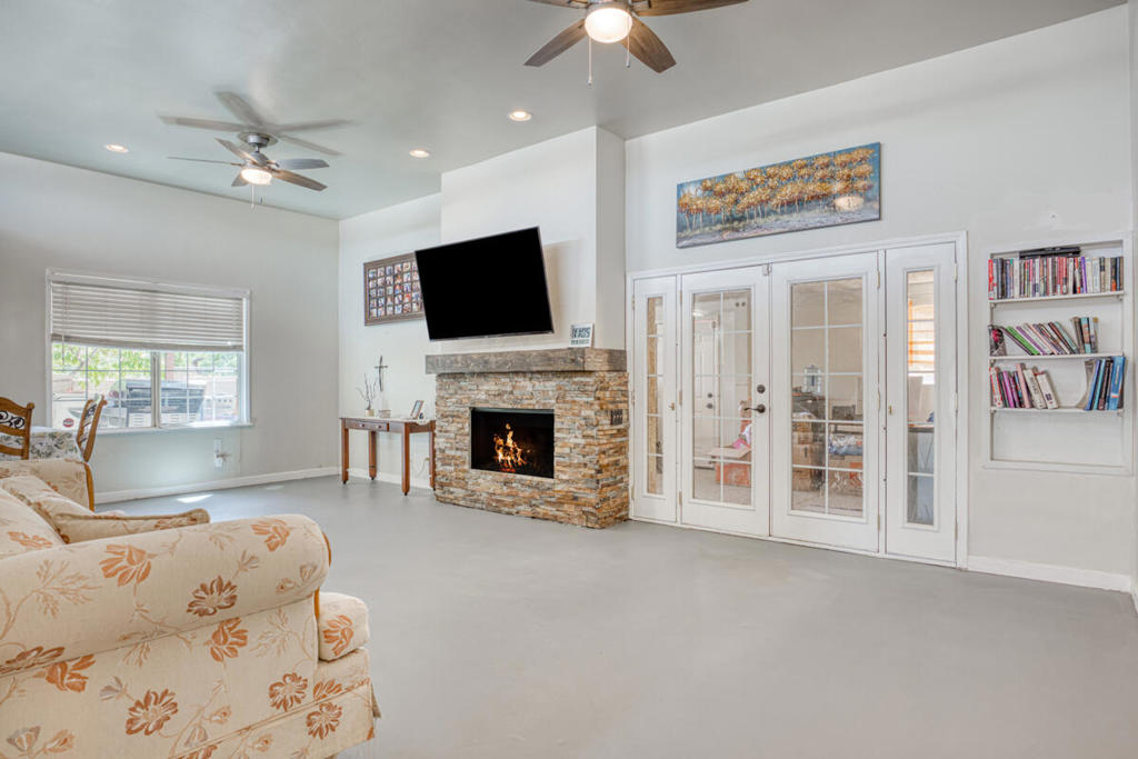 8588 Taft Court