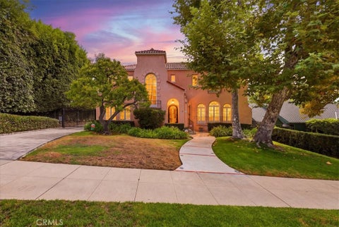 Photo of 2240 N Berendo ST, Los Angeles, CA 90027 (MLS # CV26181818)