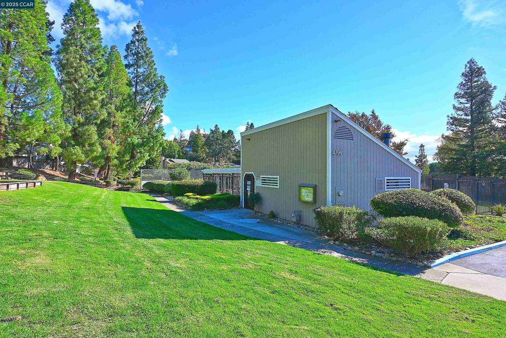 SUNRISE RIDGE - Residential