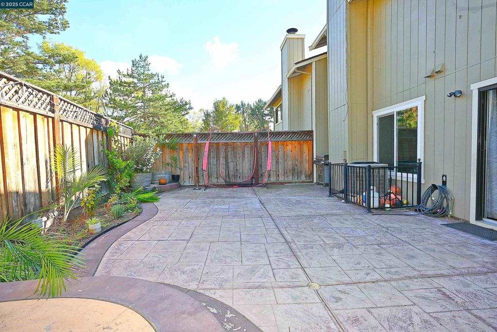 SUNRISE RIDGE - Residential