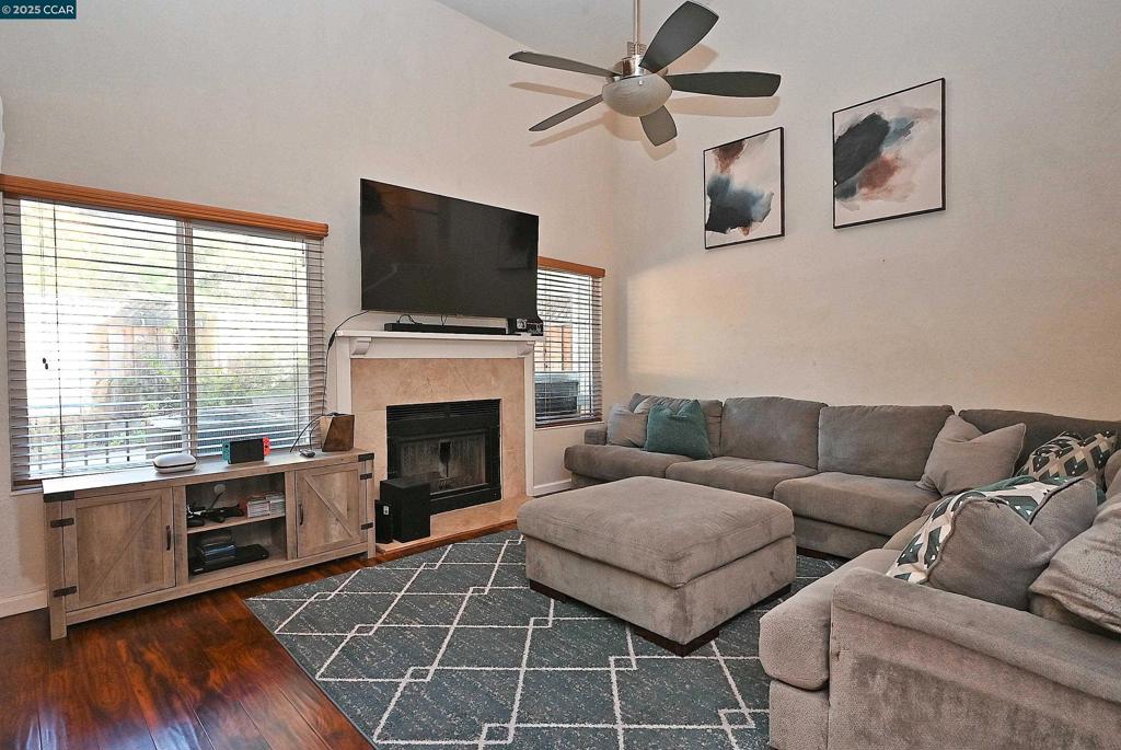 SUNRISE RIDGE - Residential