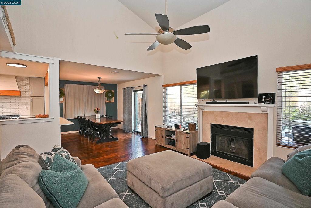 SUNRISE RIDGE - Residential