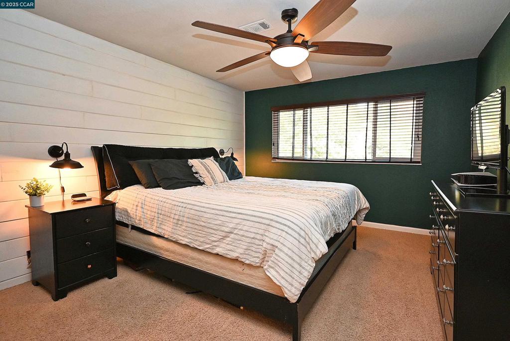 SUNRISE RIDGE - Residential