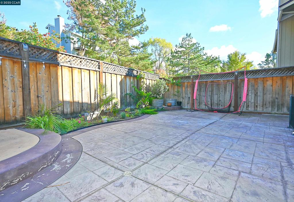 SUNRISE RIDGE - Residential