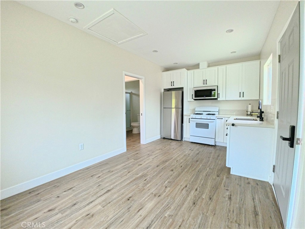Artcraft Manor (AM) - Residential Lease
