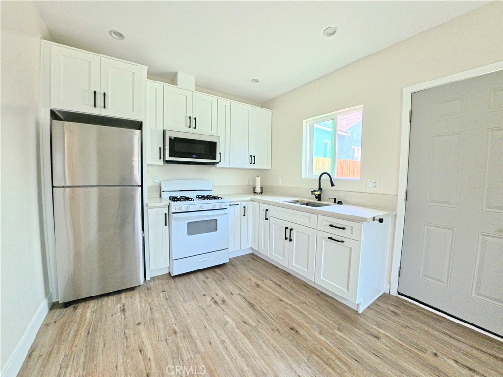 Artcraft Manor (AM) - Residential Lease