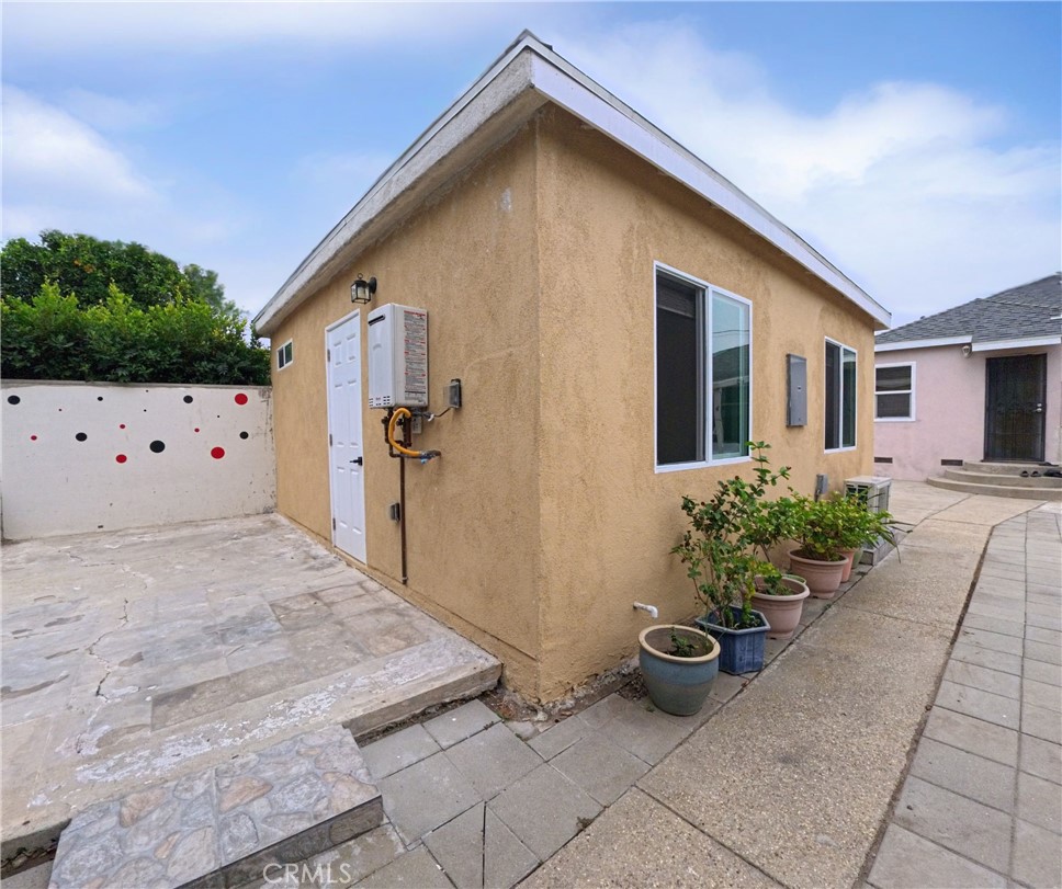 Artcraft Manor (AM) - Residential Lease