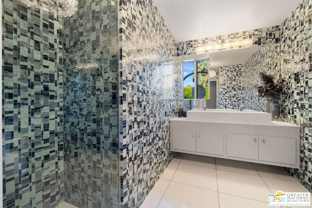 Vista Las Palmas - Residential