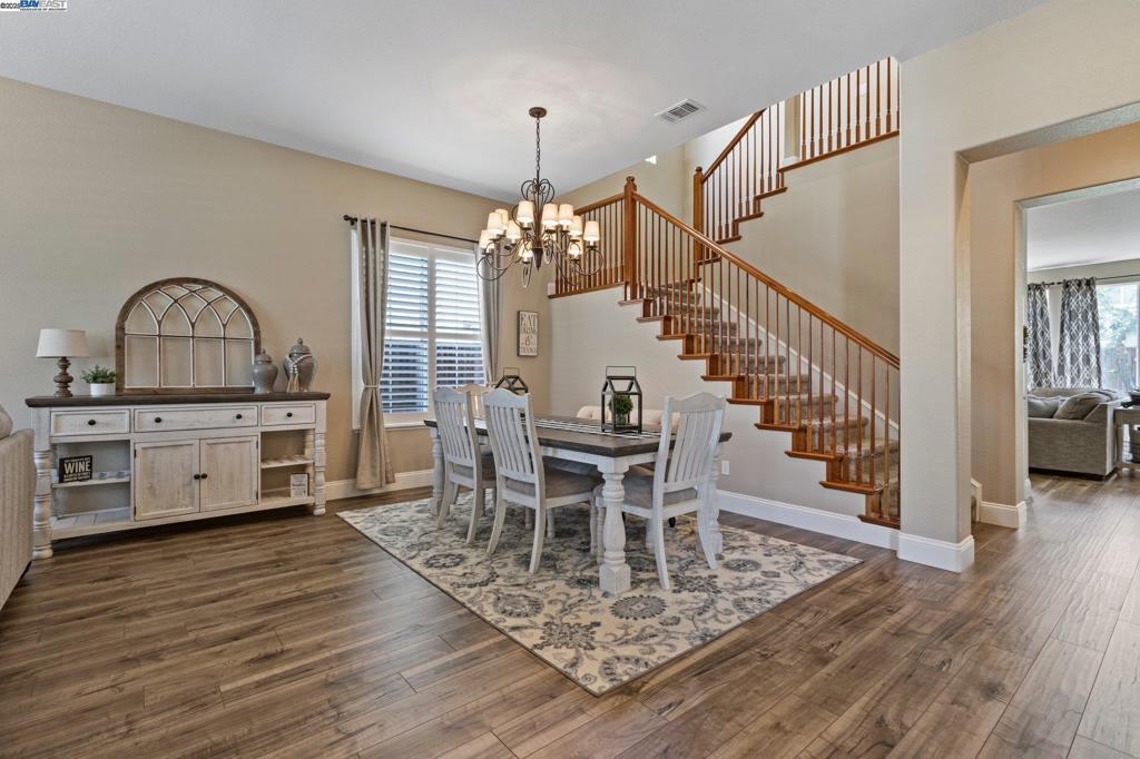 THE LAKES - Residential