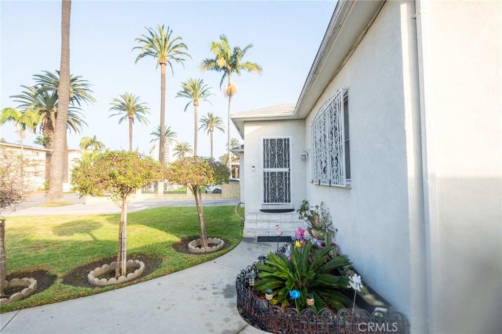 7136 Stafford Avenue