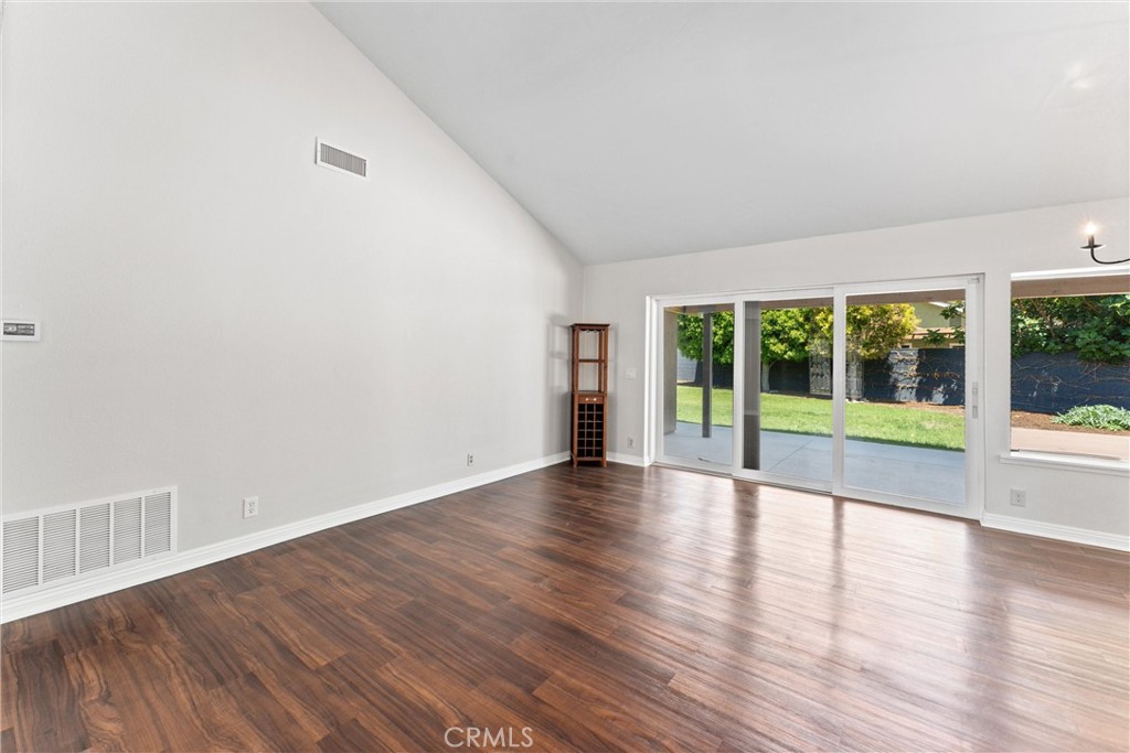 201 W Harvey Avenue