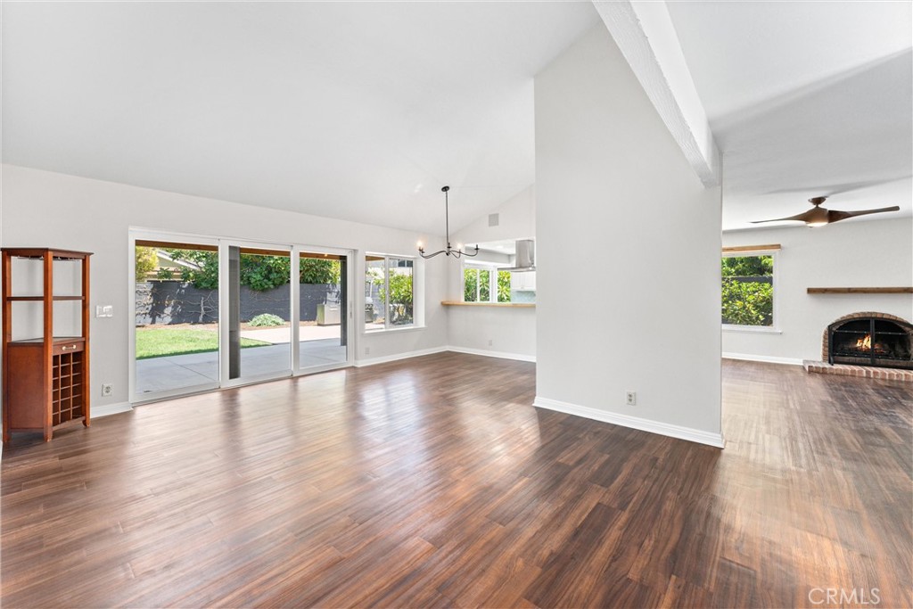201 W Harvey Avenue