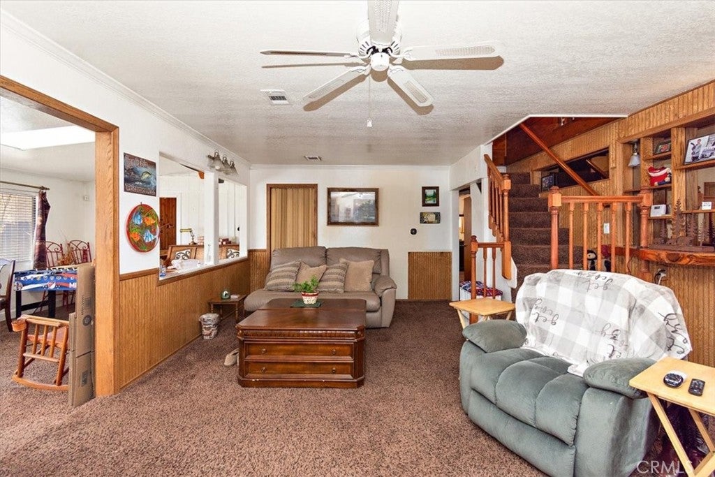 332 W Meadow