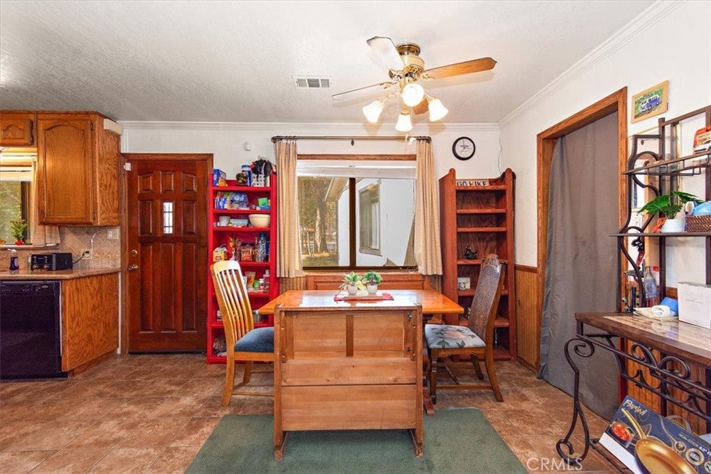 332 W Meadow
