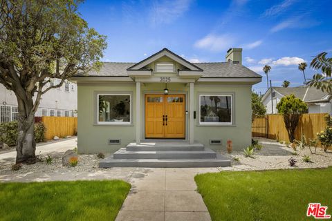 Photo of 2025 West Boulevard, Los Angeles, CA 90016 (MLS # 26831703)