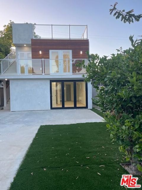 Photo of 245 Windward Avenue, Venice, CA 90291 (MLS # 26838499)