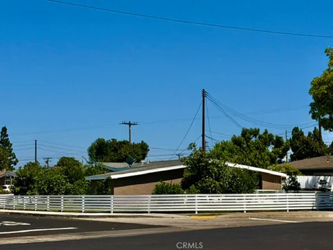 11892 Nearing Dr, Anaheim, CA 92804 - MLS#: PW26120014