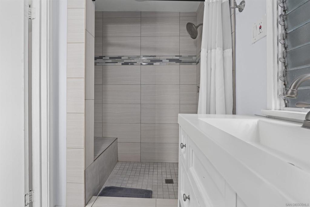 Ocean Beach - Residential Lease