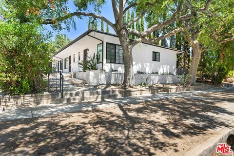 Photo of 2007 E Villa Street #C, Pasadena, CA 91107 (MLS # 26639815)