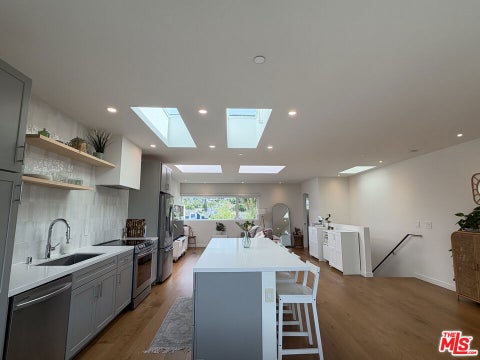 Photo of 4323 Burns Avenue, Los Angeles, CA 90029 (MLS # 26105374)