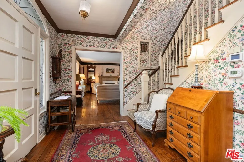 Los Angeles, California 90049, United States, 5 Bedrooms Bedrooms, ,5 BathroomsBathrooms,Residential,Active,250220