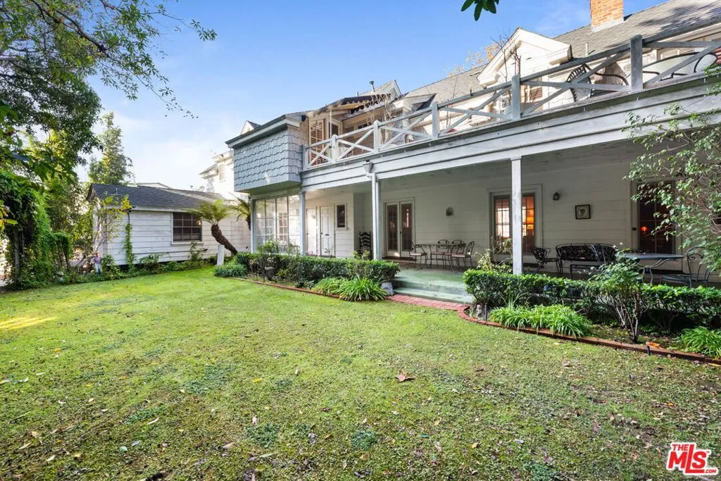 Los Angeles, California 90049, United States, 5 Bedrooms Bedrooms, ,5 BathroomsBathrooms,Residential,Active,250220