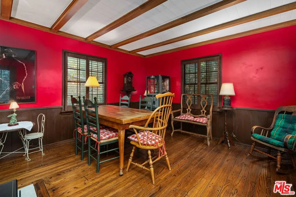 Los Angeles, California 90049, United States, 5 Bedrooms Bedrooms, ,5 BathroomsBathrooms,Residential,Active,250220