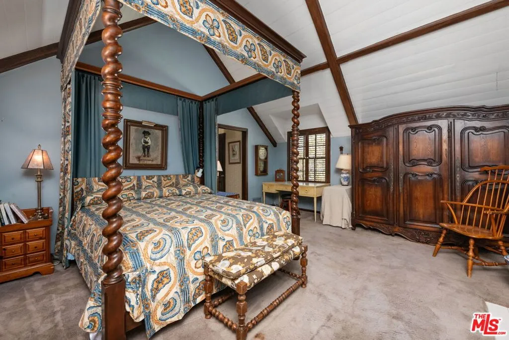 Los Angeles, California 90049, United States, 5 Bedrooms Bedrooms, ,5 BathroomsBathrooms,Residential,Active,250220