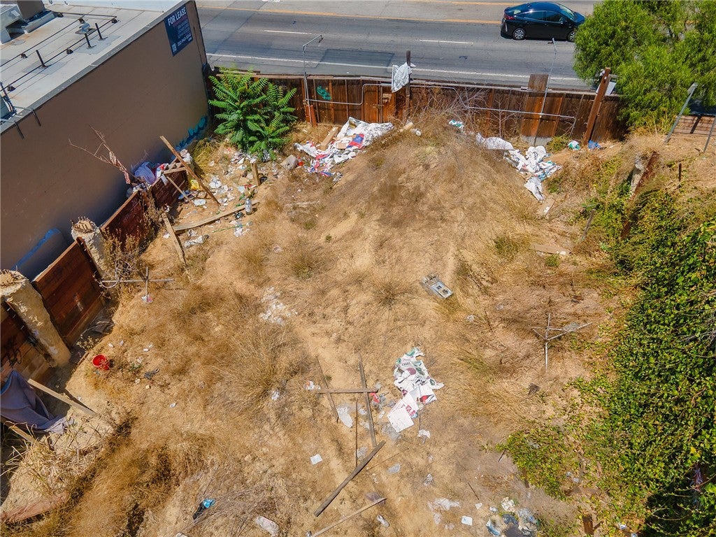1492 W Sunset Boulevard