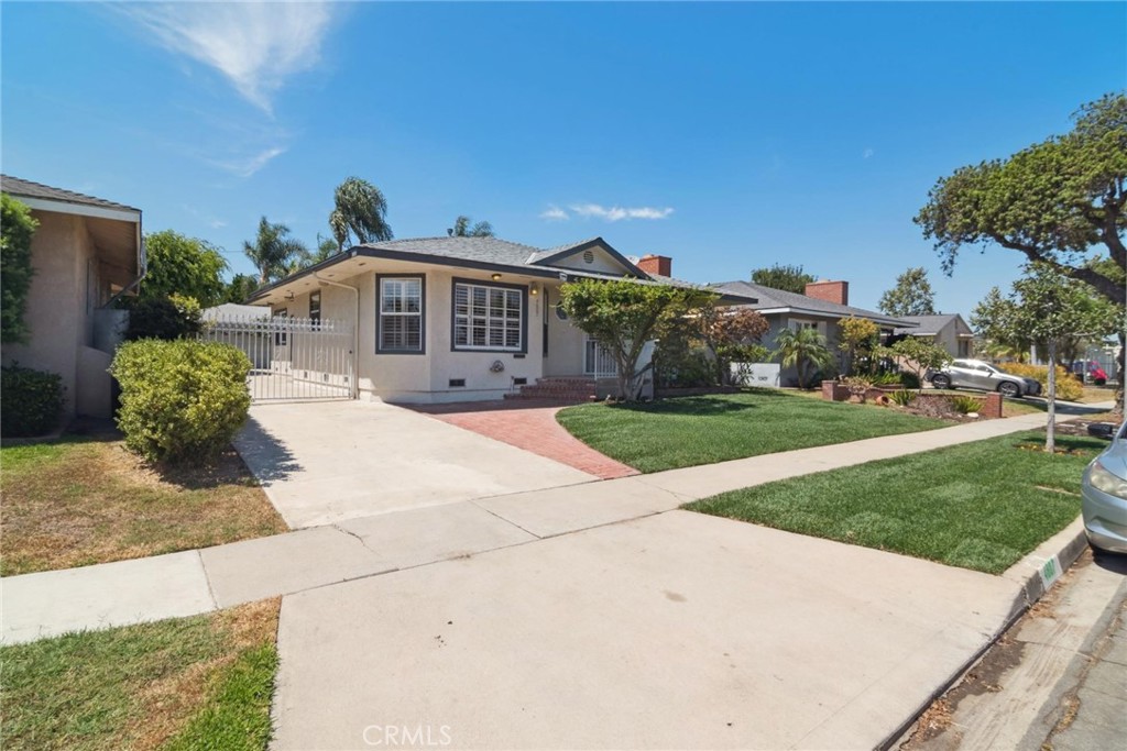 4807 Bentree Avenue