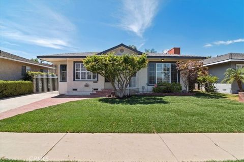 4807 Bentree Avenue Long Beach CA 90807