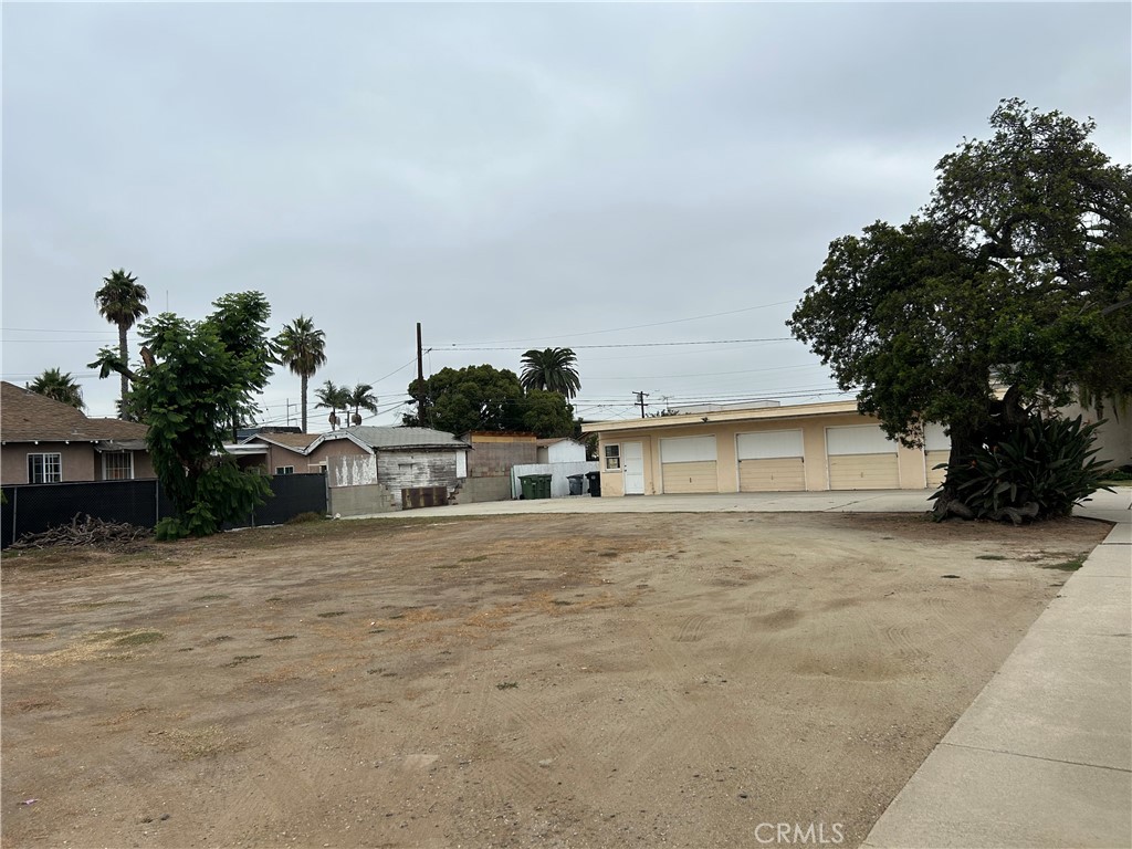 11620 Inglewood Avenue