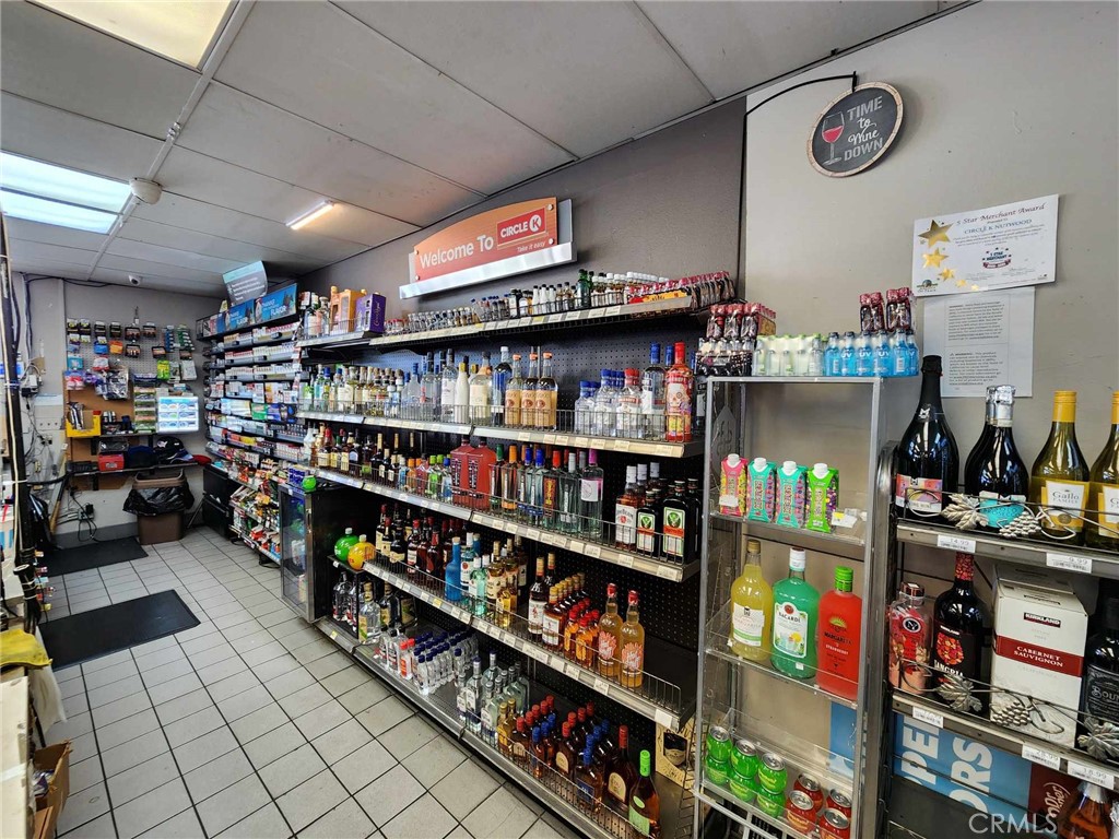 911 N Placentia Avenue