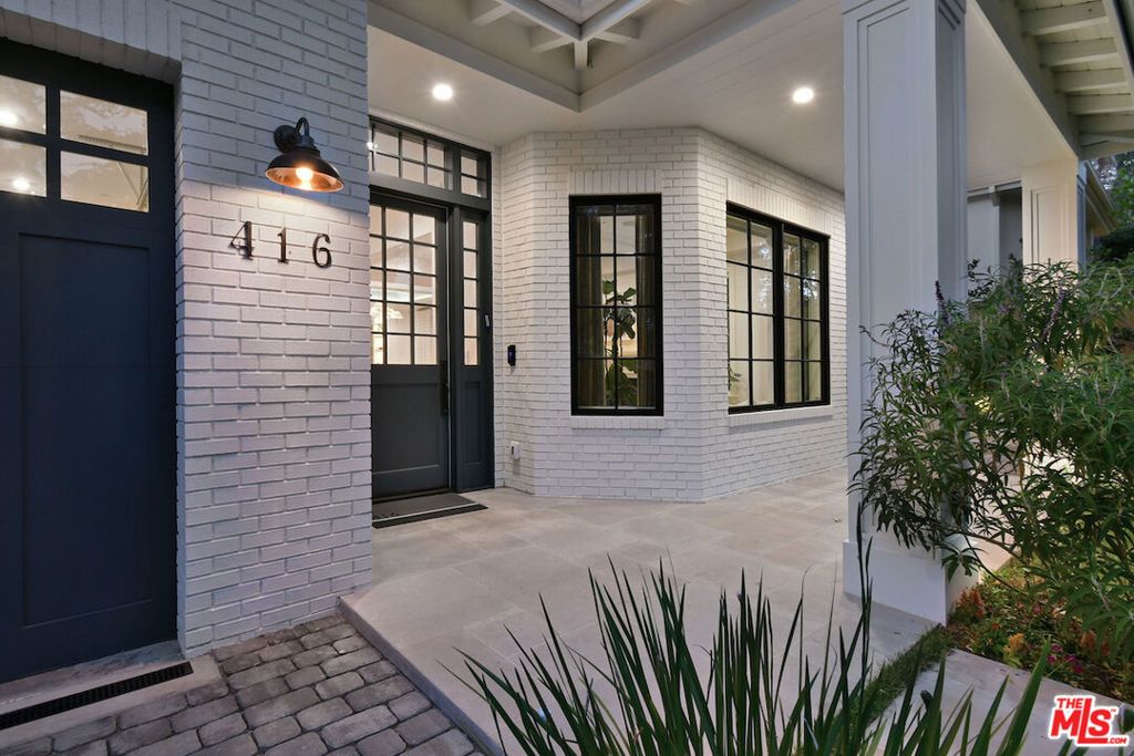 Photo of 416 21st Place, Santa Monica, CA 90402 (MLS # 25612231)