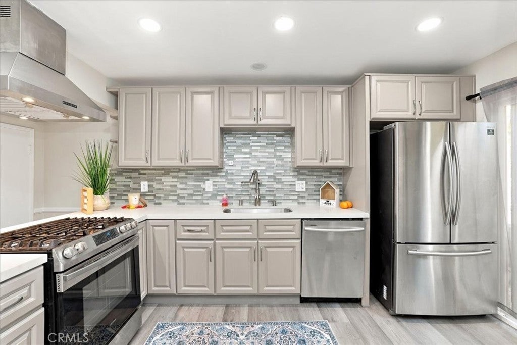 13656 Red Hill
