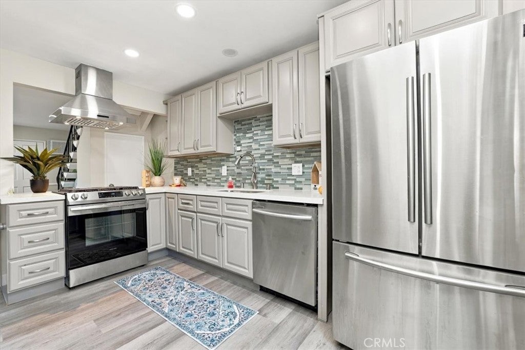 13656 Red Hill