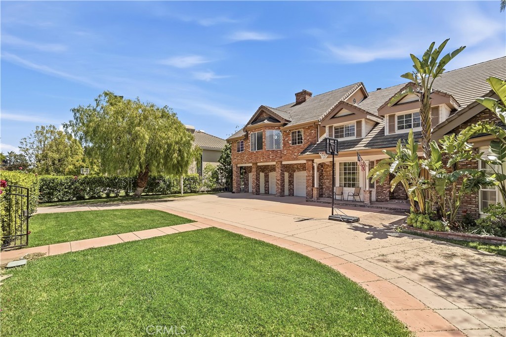 200 W 24th Street
