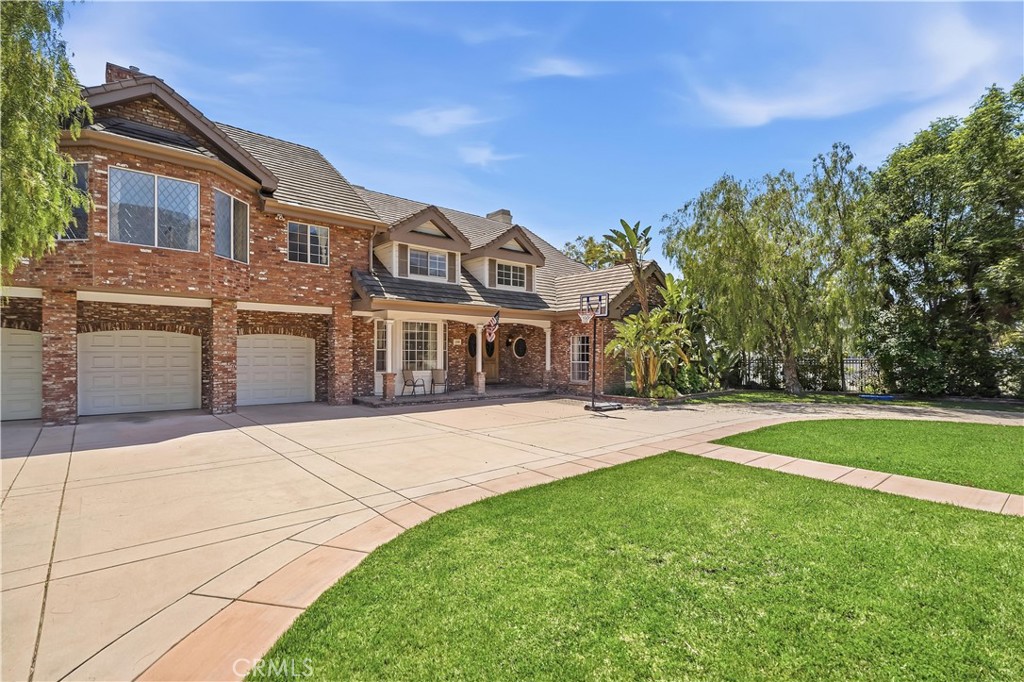200 W 24th Street