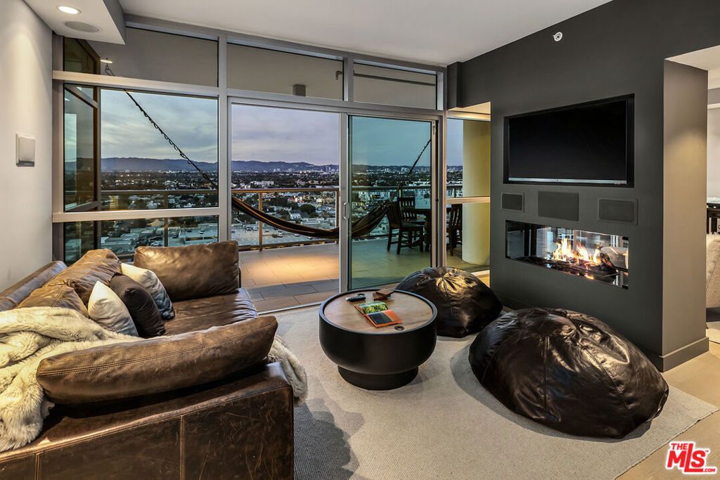 Photo of 13700 Marina Pointe Drive #1620, Marina Del Rey, CA 90292 (MLS # 25628241)