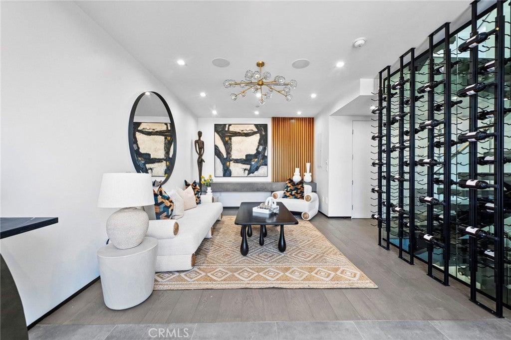 2033 Glencoe Way, Los Angeles CA 90068