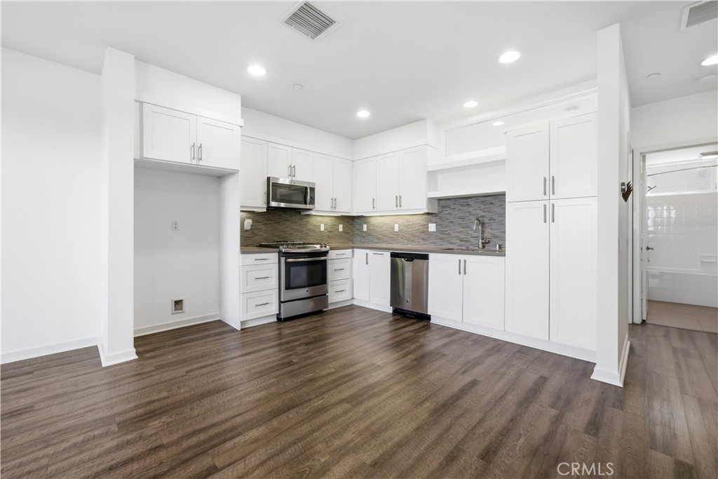 629 W 17th