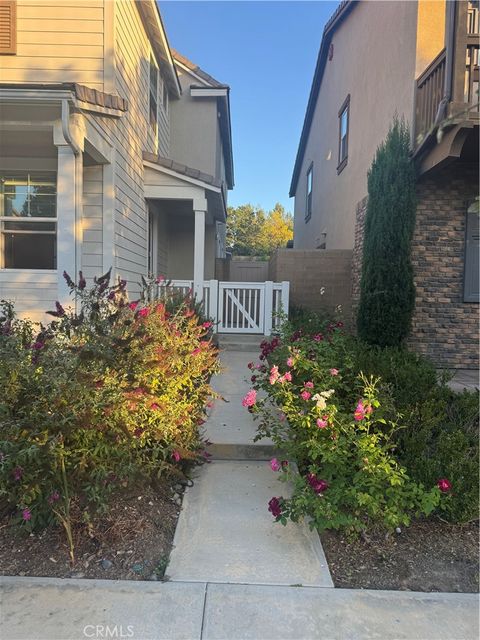 Photo of 122 Yellow Daisy B, Irvine, CA 92618 (MLS # OC25234938)