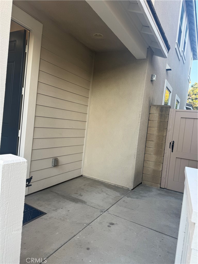 122 Yellow Daisy B